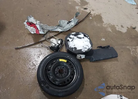 2022 Kia K5 Lxs z USA, uszkodzony, nr VIN 5XXG14J23NG118875